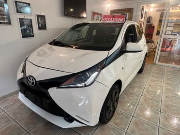 Toyota Aygo 1.0 VVT-i 69 CV 5 porte x-clusiv GARANZIA