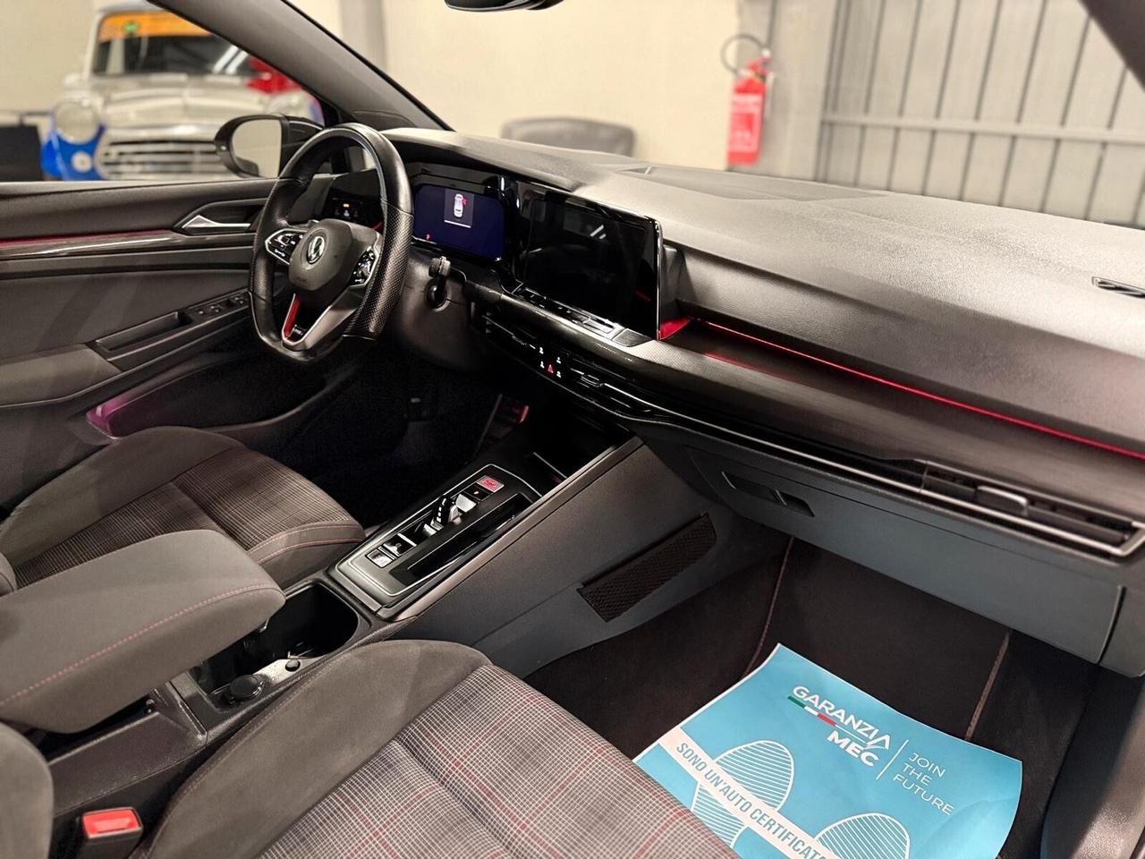 Volkswagen Golf GTI 2.0 TSI