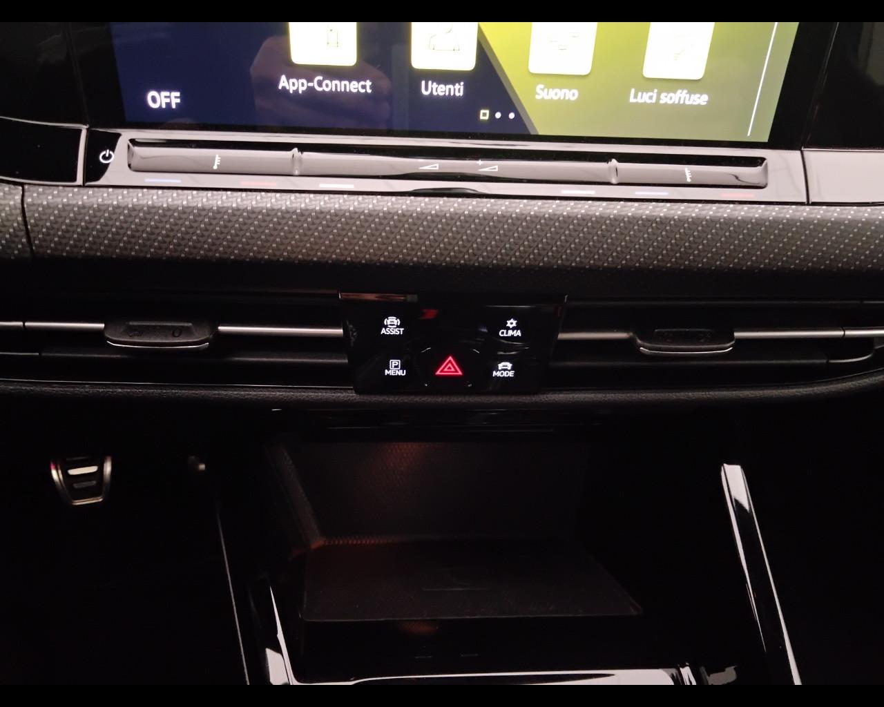 VOLKSWAGEN Golf VIII 2020 - Golf 1.5 tsi evo R-Line 130cv