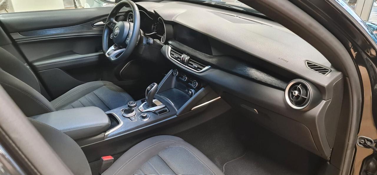 Alfa Romeo Stelvio 2.2 Turbodiesel 160 CV AT8 RWD Business