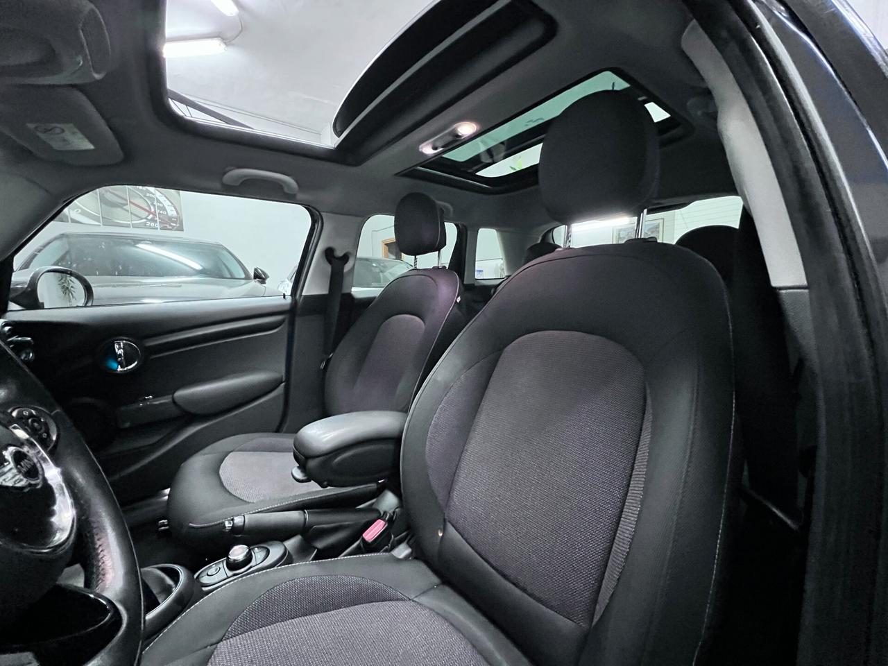 Mini 1.5 Cooper D Business 5 porte