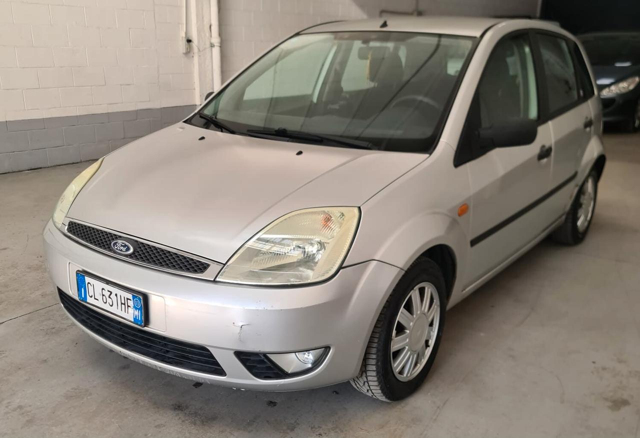 Ford Fiesta 1.2 16V 5p. Ghia