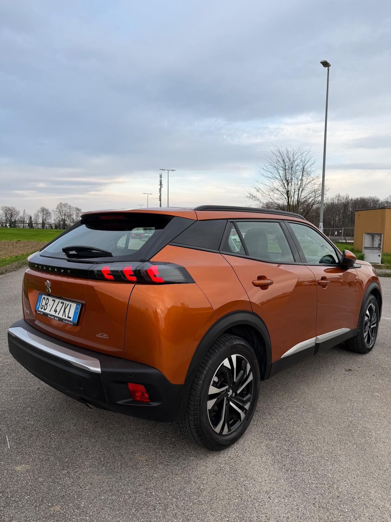 Peugeot 2008 PureTech 100 S&S Allure