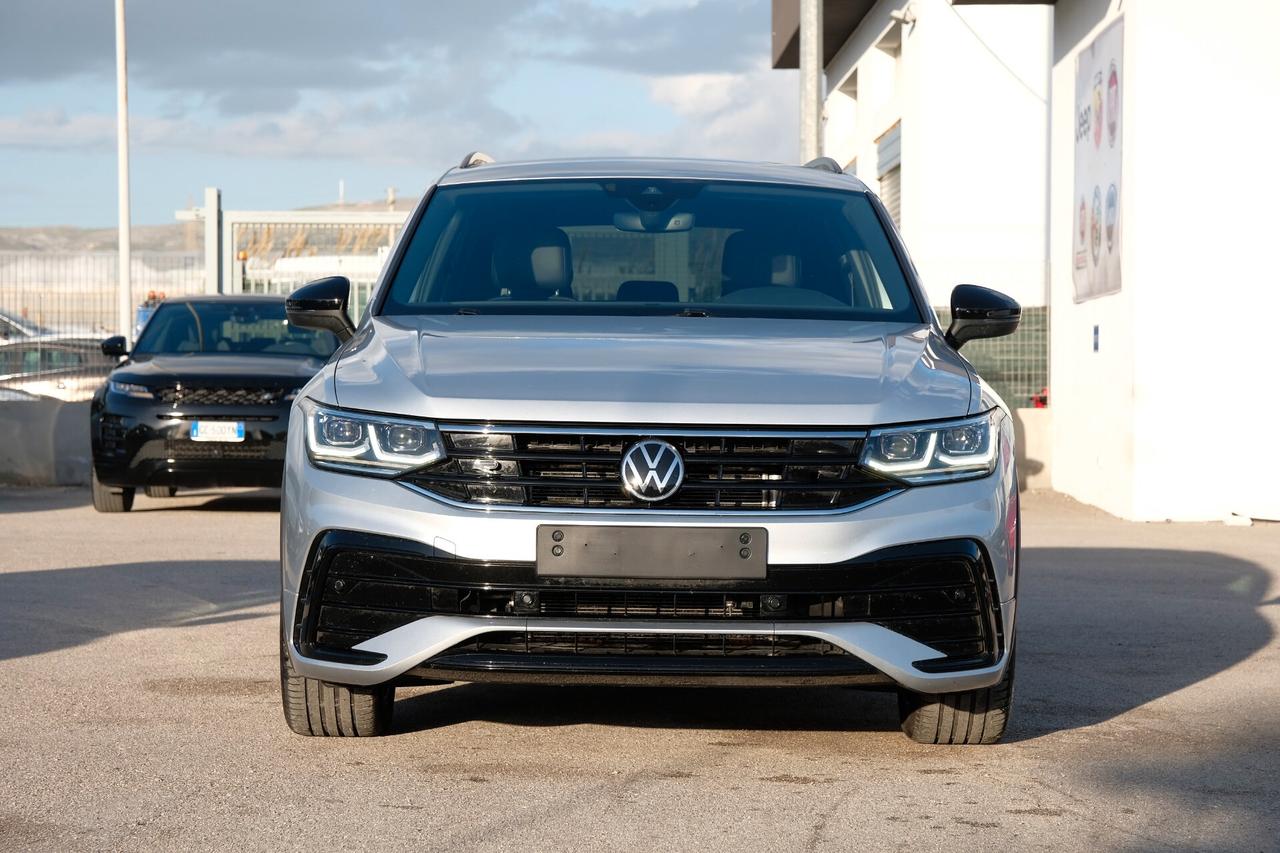 Volkswagen Tiguan 2.0 TDI 150 CV SCR DSG R-Line