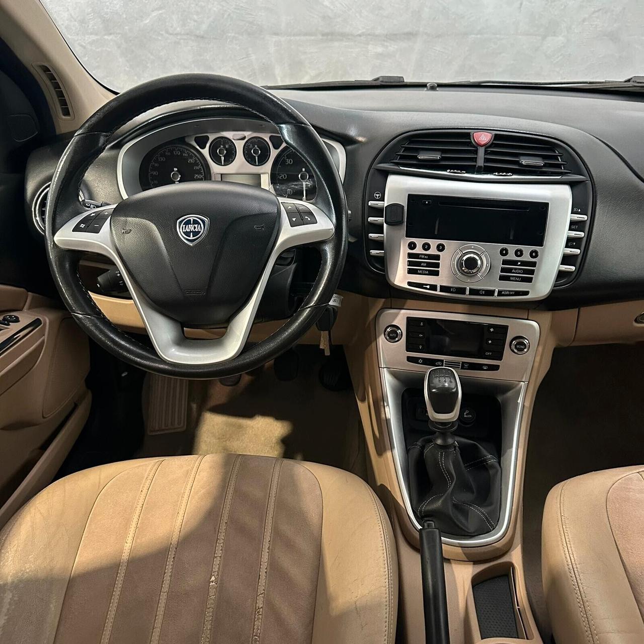 Lancia Delta 1.6 MJT DPF 105 CV Gold