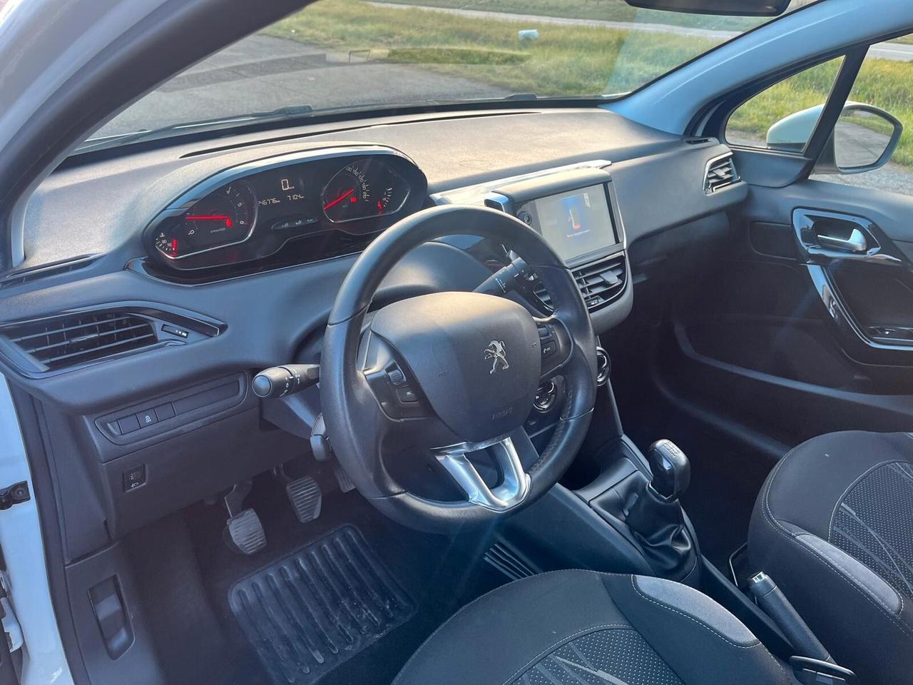 Peugeot 208 1.4 HDi 68 CV 3 porte Allure