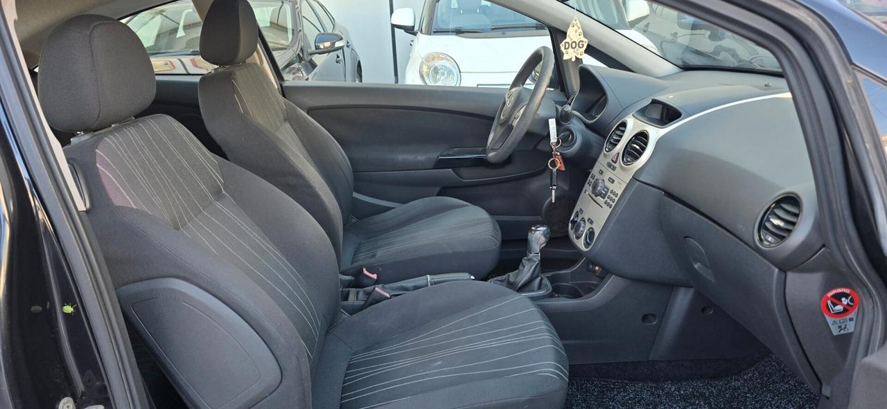 Opel Corsa 1.2 3 porte Sport