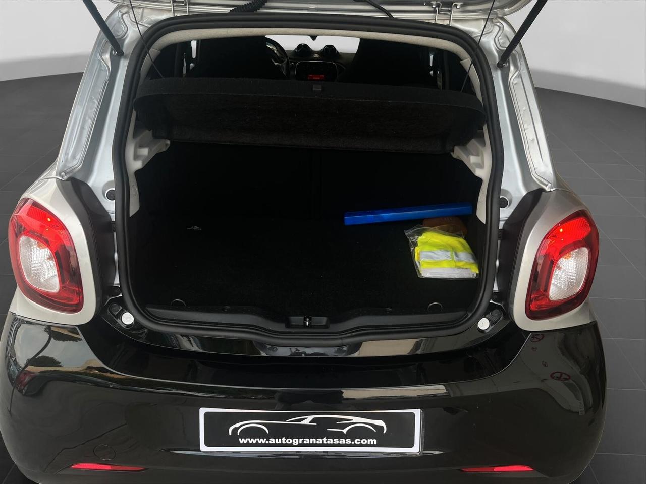 Smart ForFour 1.0 71cv Prime AUT. NEOPATENTATI SOLI 65.000KM!