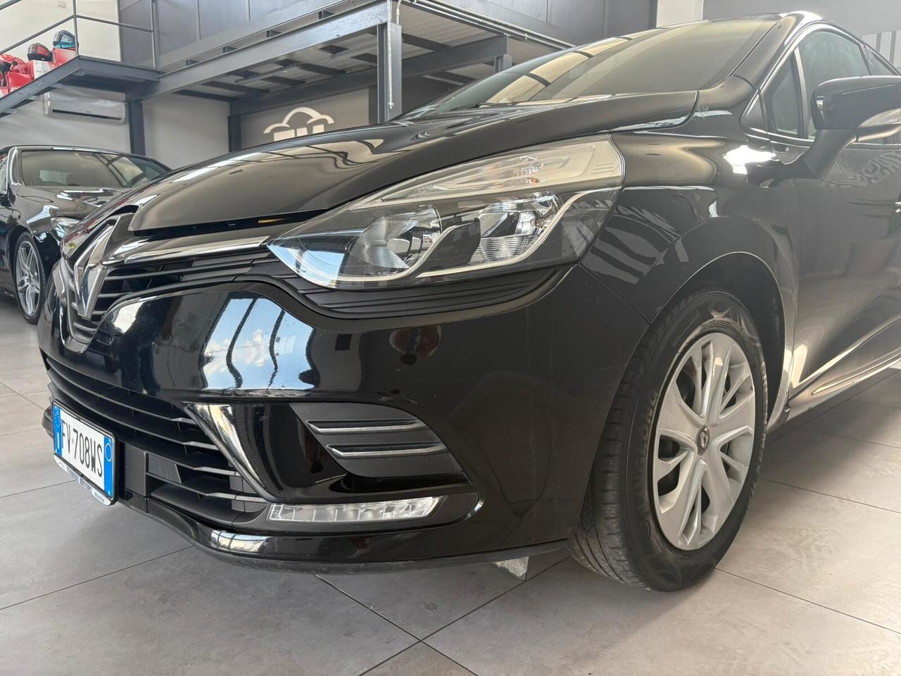 Renault Clio dCi 8V 75 CV 5 porte Moschino Life