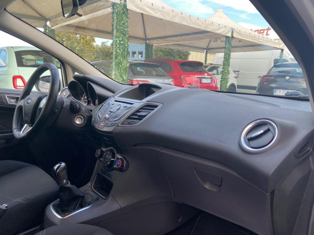 Ford Fiesta 1.5 TDCi 75CV 5 porte Titanium