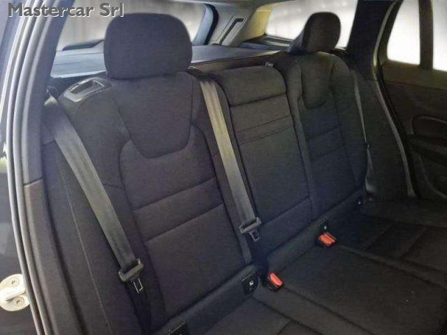 VOLVO V60 2.0 B4 197cv Auto MOMENTUM PRO - GK864FV