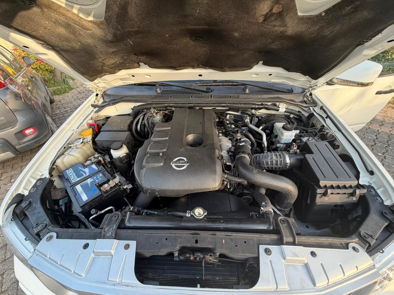 Nissan Navara 2.5 dCi 190CV 4 porte Double Cab LE