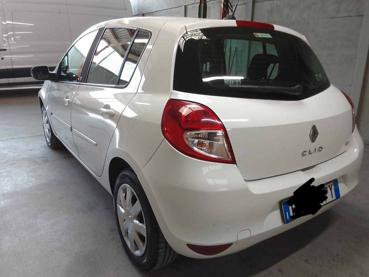 Renault Clio 1.5 TDCI 5PORTE ok Neo