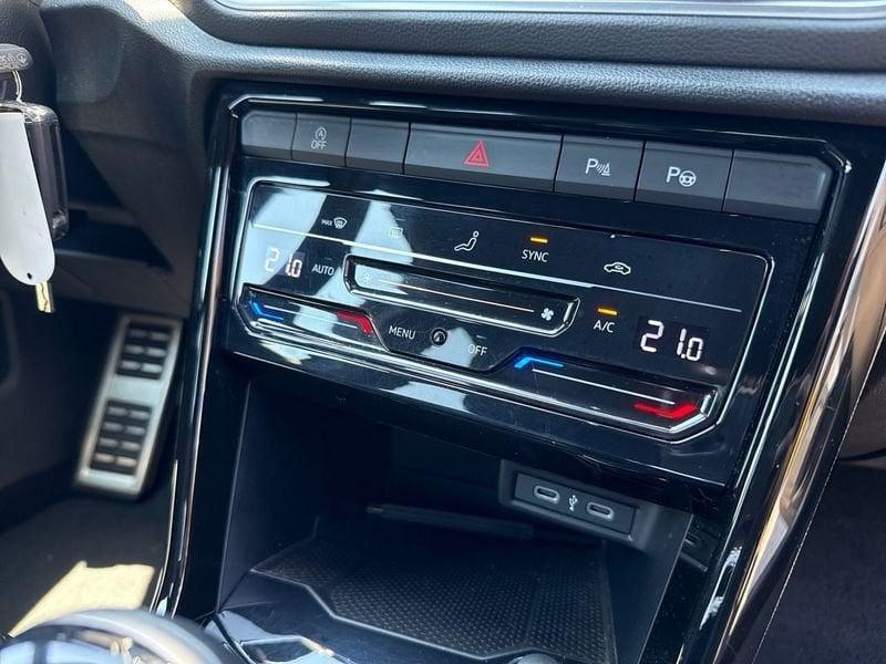 Volkswagen T-Roc 1.0 tsi R-Line 110cv