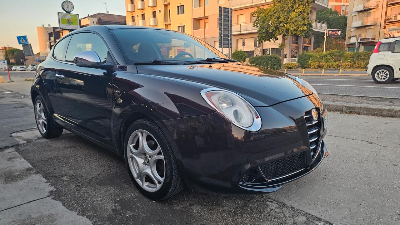 Alfa Romeo MiTo 1.6 JTDm 16V Distinctive Sport Pack