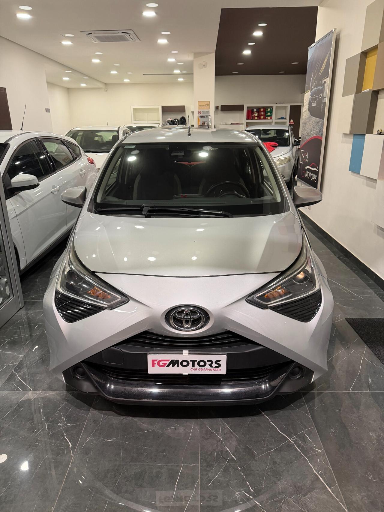 Toyota Aygo 1.0 VVT-i 72 CV 5 porte x-cool