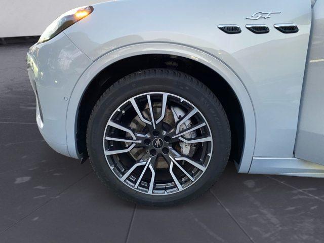 MASERATI Grecale MHEV 300 CV AWD GT