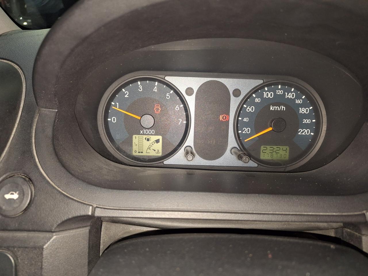 Ford Fiesta 1.4 16V 5p. Ghia EURO4 NEOPATENTATI ECCONOMICA