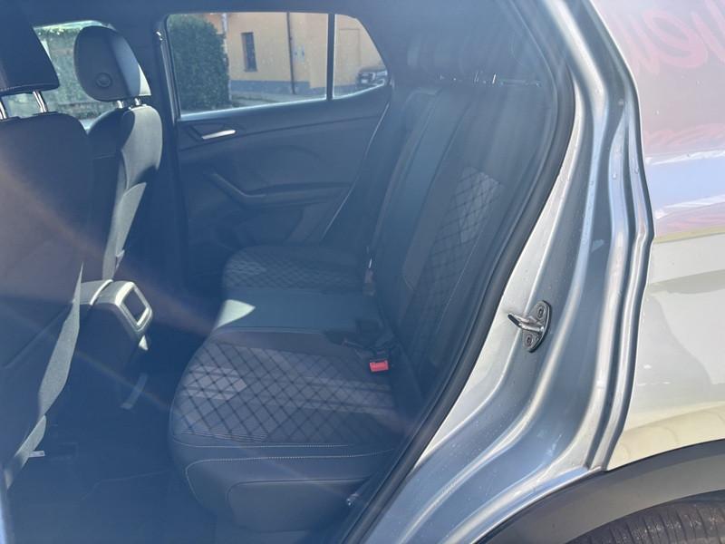 Volkswagen T-Cross 1.0 tsi R-Line 115cv dsg MATRIX-CAM-18"