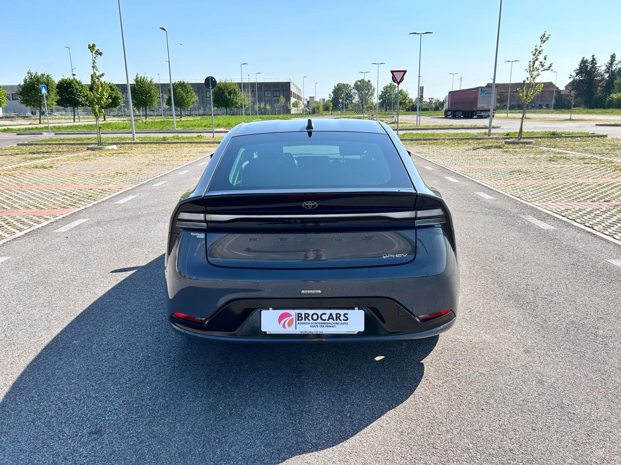 Toyota Prius 2.0 Plug-in Hybrid Lounge