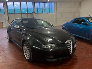 Alfa Romeo GT 1.9 JTDM 16V Distinctive