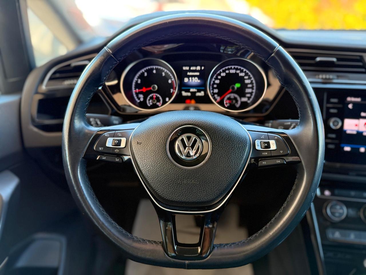 Volkswagen Touran 1.5 TSI ACT DSG Business BlueMotion Technology