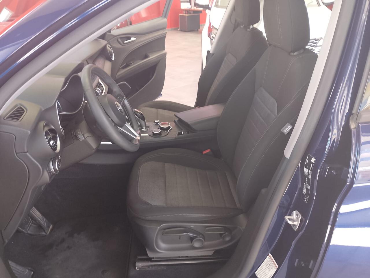 Alfa Romeo Stelvio 2.2 Turbodiesel 160 CV AT8 RWD Business