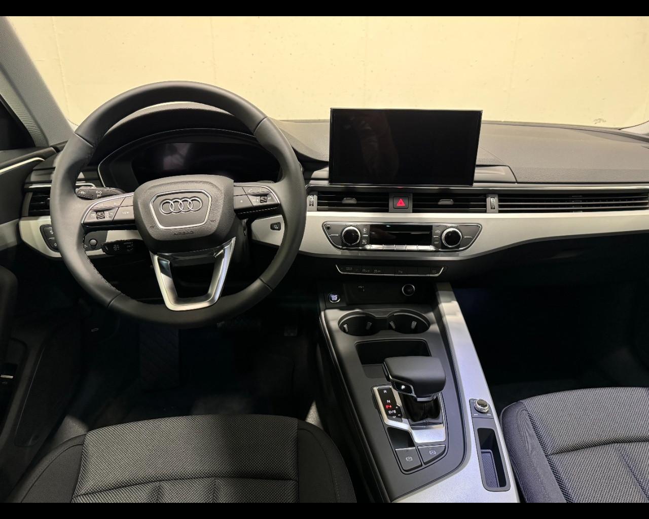 AUDI A4 AVANT 30 TDI MHEV S-TRONIC BUSINESS