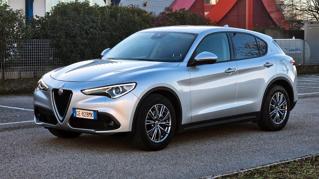 Alfa Romeo Stelvio 2.2 Turbodiesel 160 CV AT8 RWD