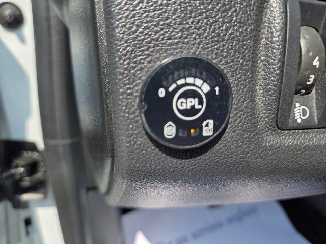 RENAULT Clio N1 TCe 12V 90 CV GPL 5 porte 4 Business autocarro