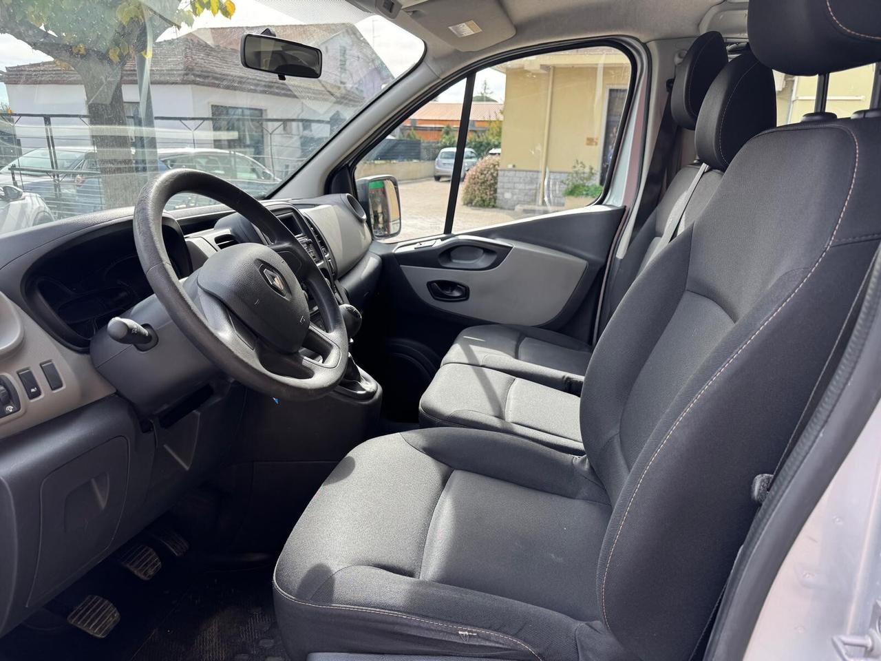 Renault Trafic 9 POSTI ZEN L1 T27 1.6 DCI 95CV S&S E6