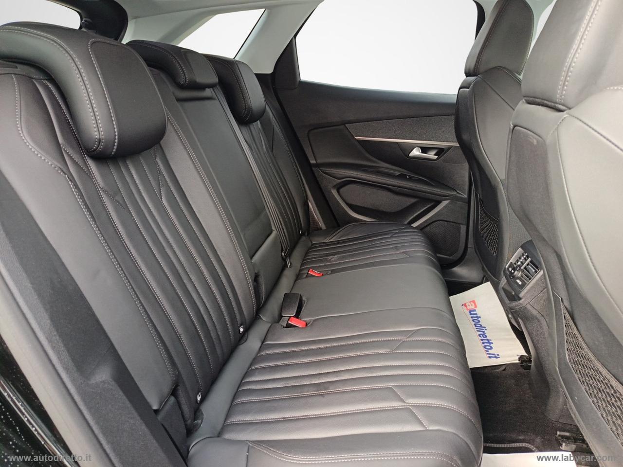 PEUGEOT 3008 BlueHDi 130 S&S EAT8 Allure