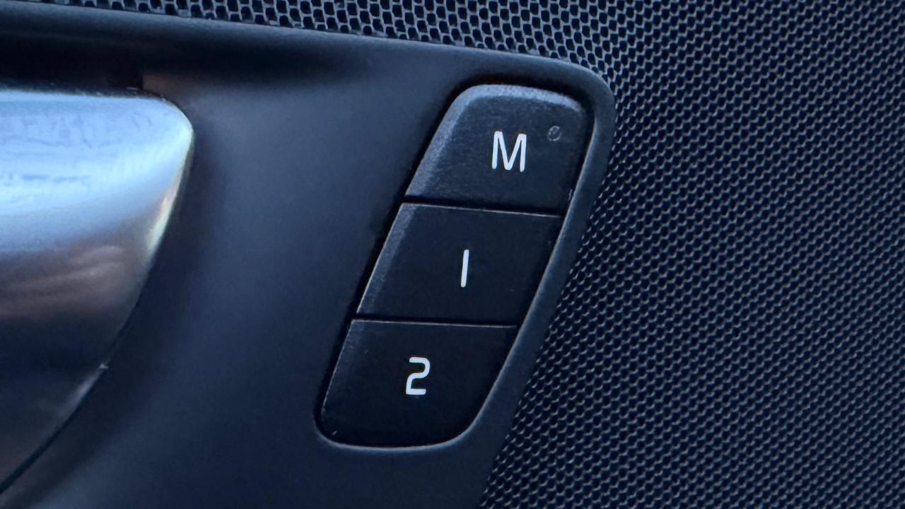 VOLVO XC60 R-DESIGN 197 CV - VIRTUAL COCKPIT, PELLE, FULL LED