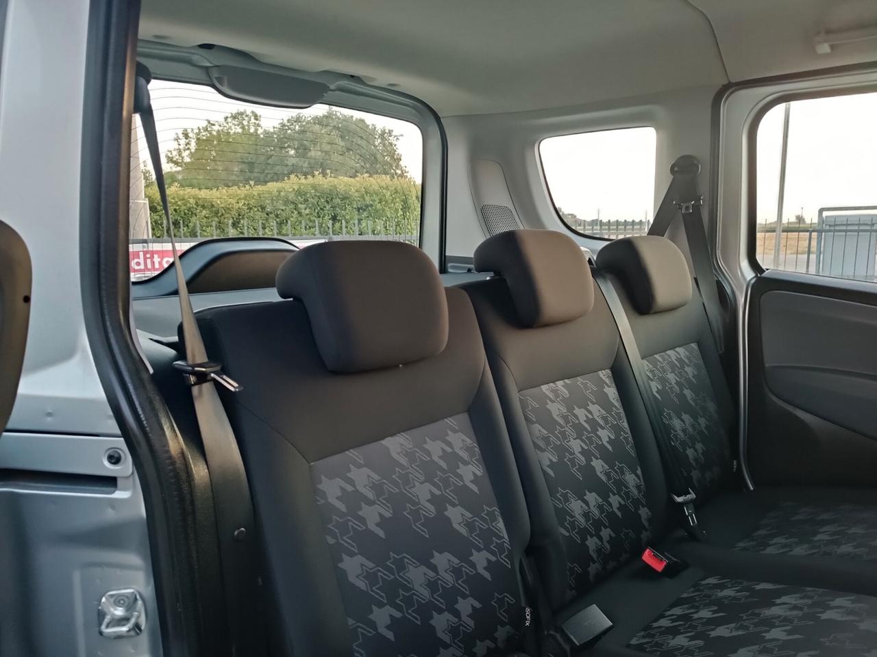Opel Combo 1.6 CDTi~Diesel~190.000~GARANZIA~2017