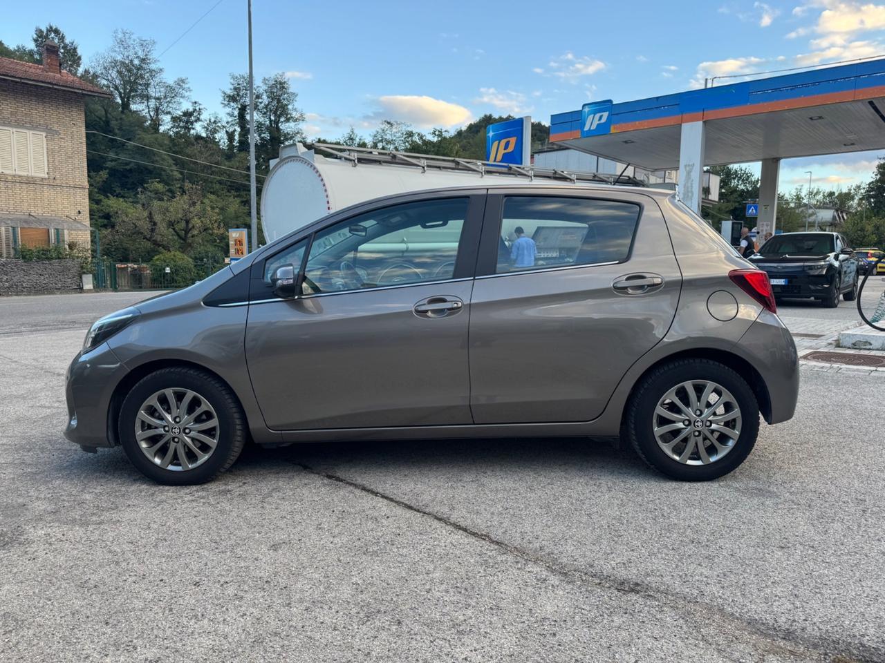 Toyota Yaris 1.0 5 porte Lounge