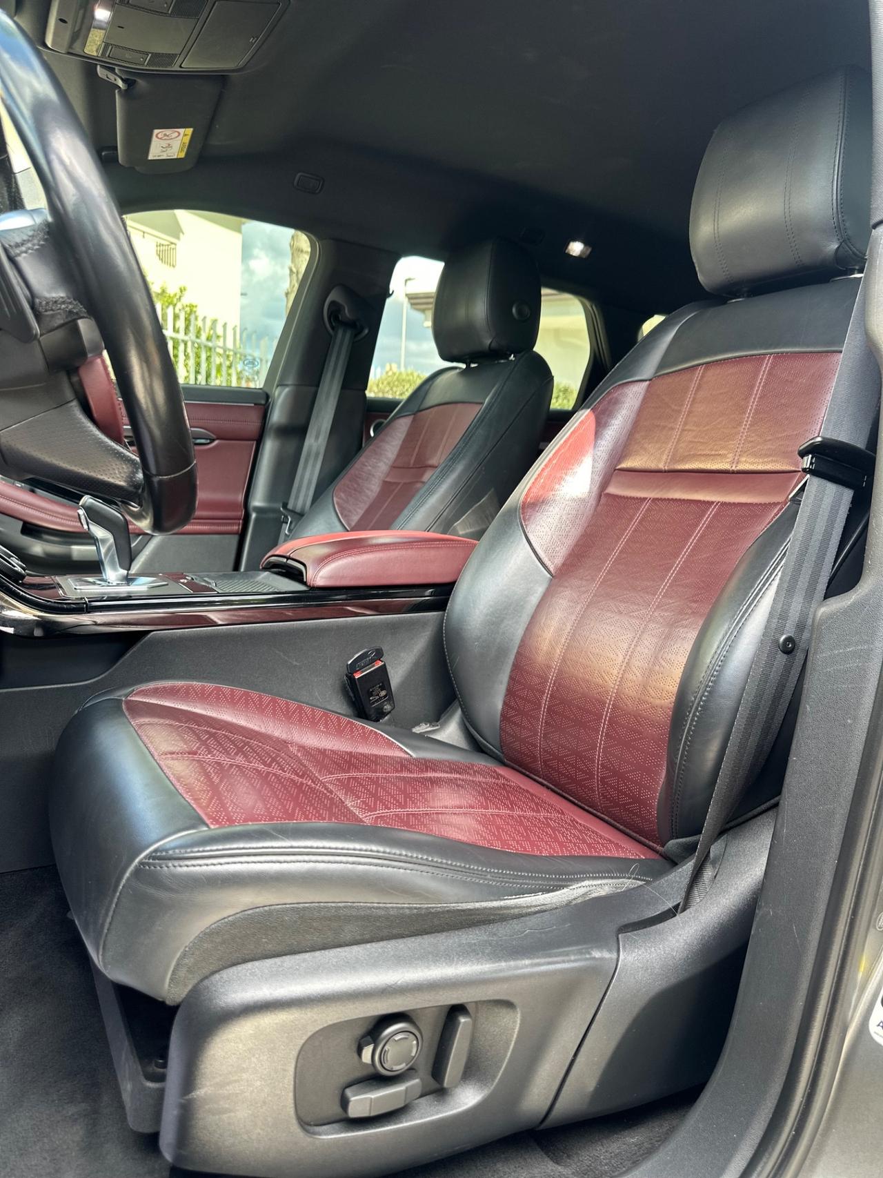 Land Rover Range Evoque 2.0D I4 180 CV AWD Auto R-Dynamic HSE
