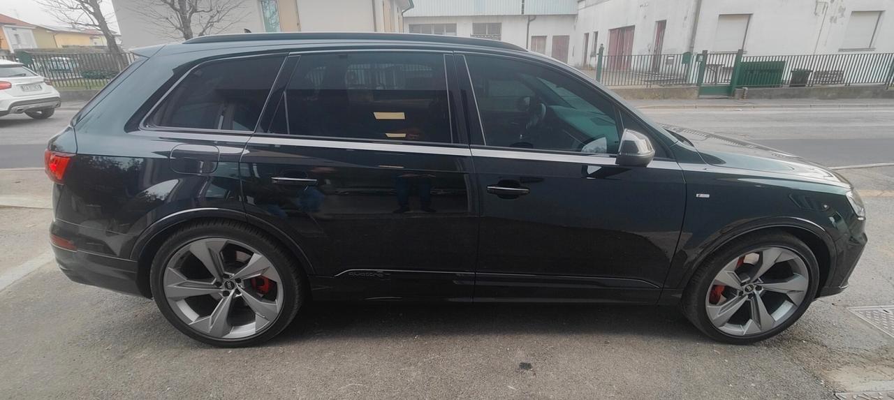Audi Q7 60 TFSI e quattro tiptronic S line plus