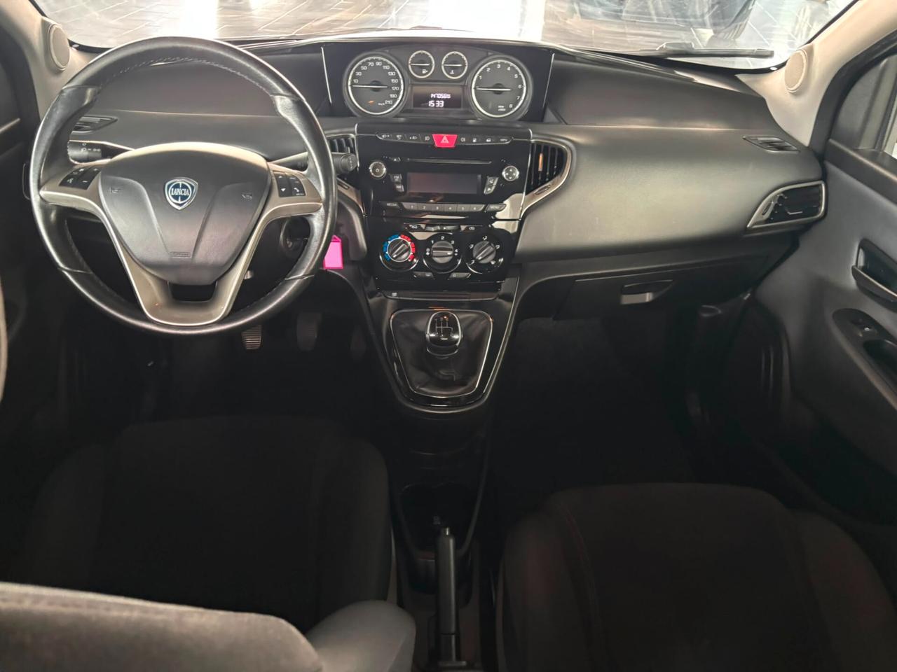 Lancia Ypsilon 0.9 TwinAir 85 CV 5 porte Metano Ecochic Gold
