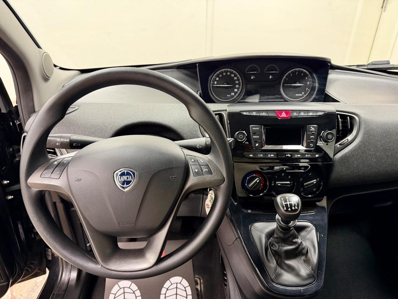 Lancia Ypsilon 1.0 FireFly 5 porte S&S Hybrid Alberta Ferretti