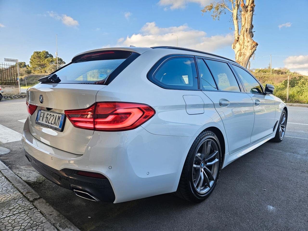 BMW SERIE 5 Msport 518D Touring 150CV