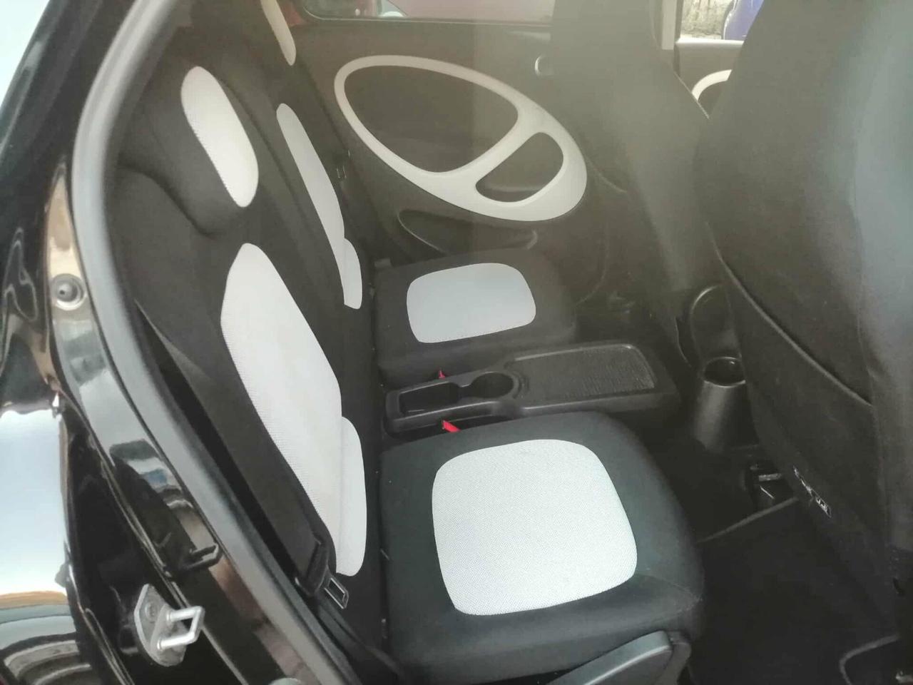 SMART FORFOUR 2015 PASSION 1.0 71CV MANUALE