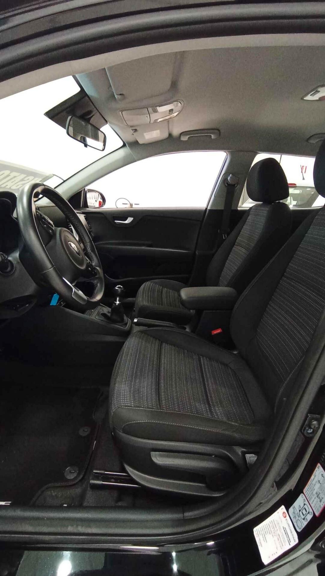 KIA STONIC 1.2 BZ - UNICO PROPRIETARIO - OK NEOP.