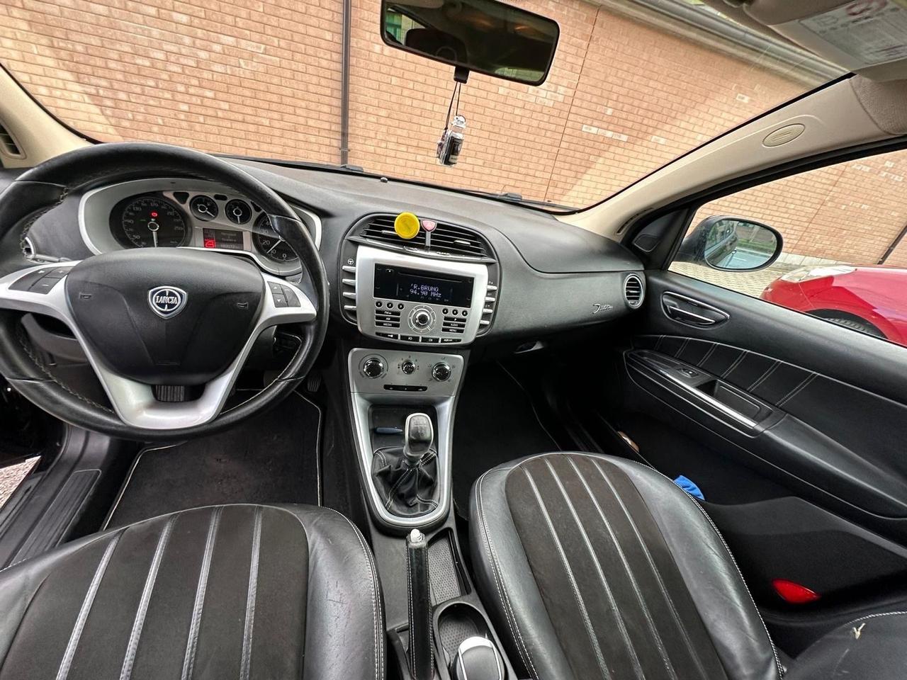 Lancia Delta 1.4 T-Jet 120 CV Argento