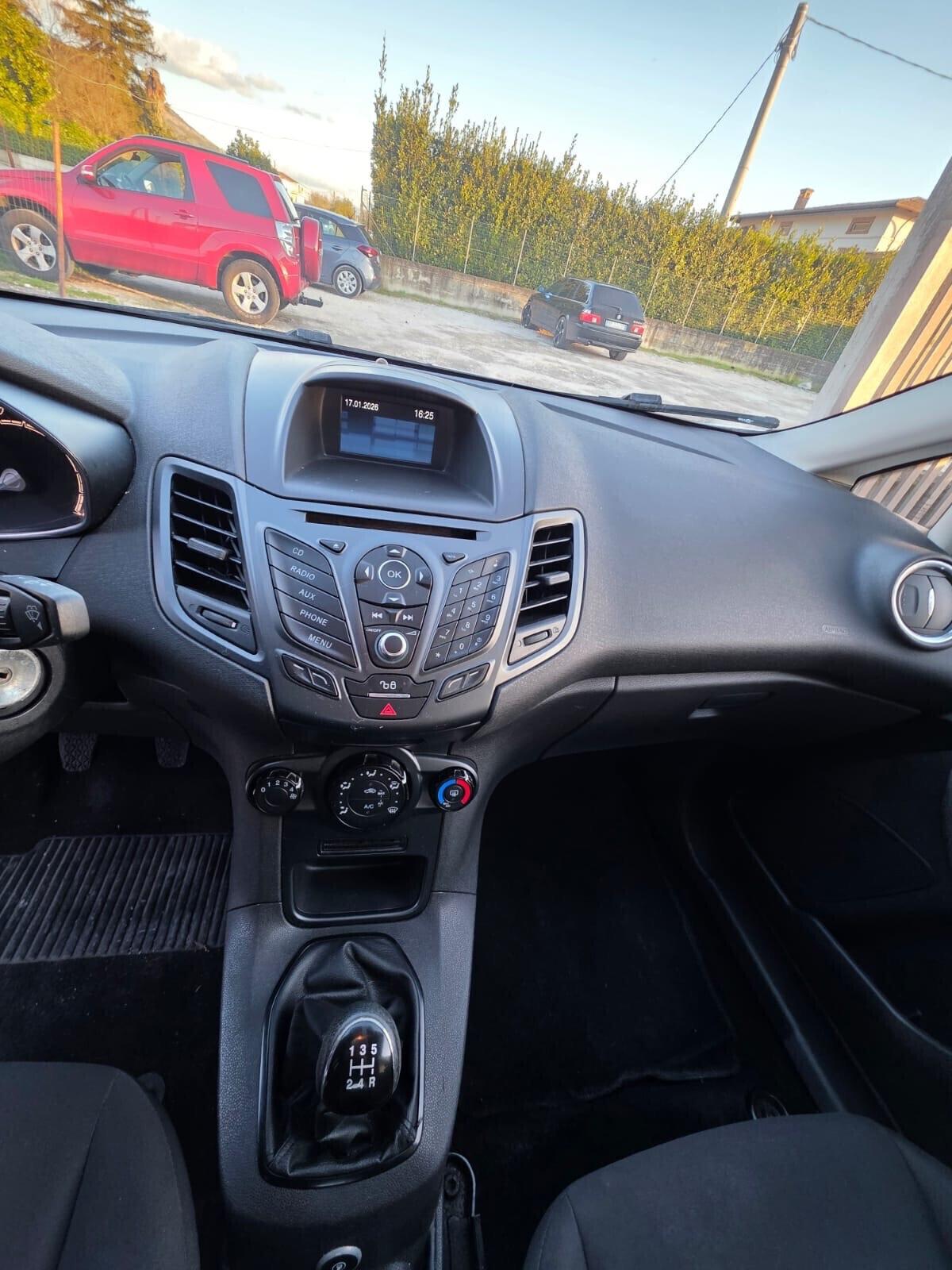 Ford Fiesta 1.4 5 porte Bz.- GPL Black & White Edition garantita 12 mesi