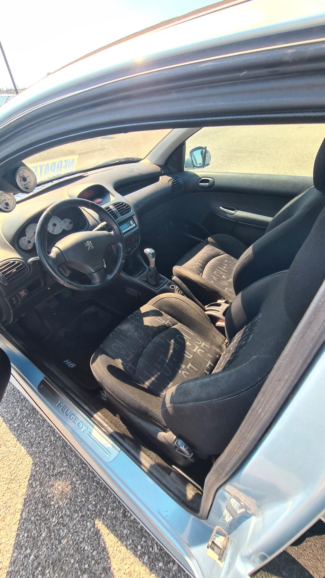 Peugeot 206 1.6 16V 5p.