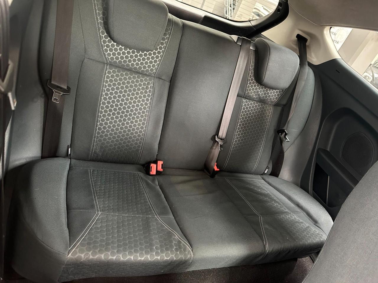 Ford Fiesta 1.2 82CV 3 porte Titanium