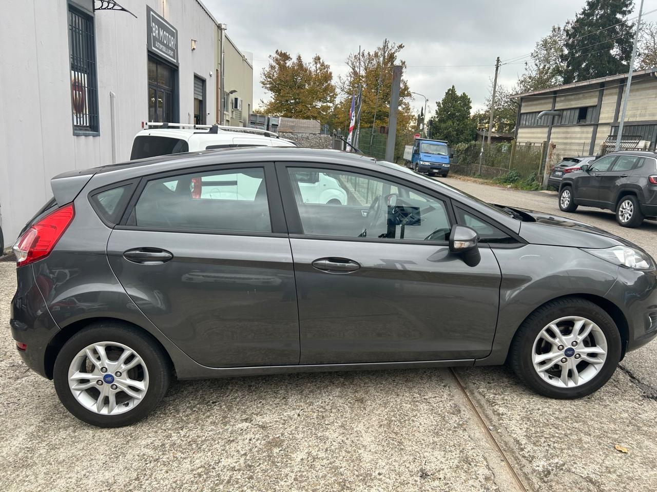 Ford Fiesta 1.5 TDCi 75CV 5 porte Business