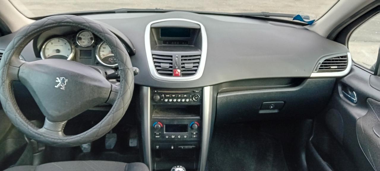 Peugeot 207 1.6 HDi 90CV 5p. 148000 km