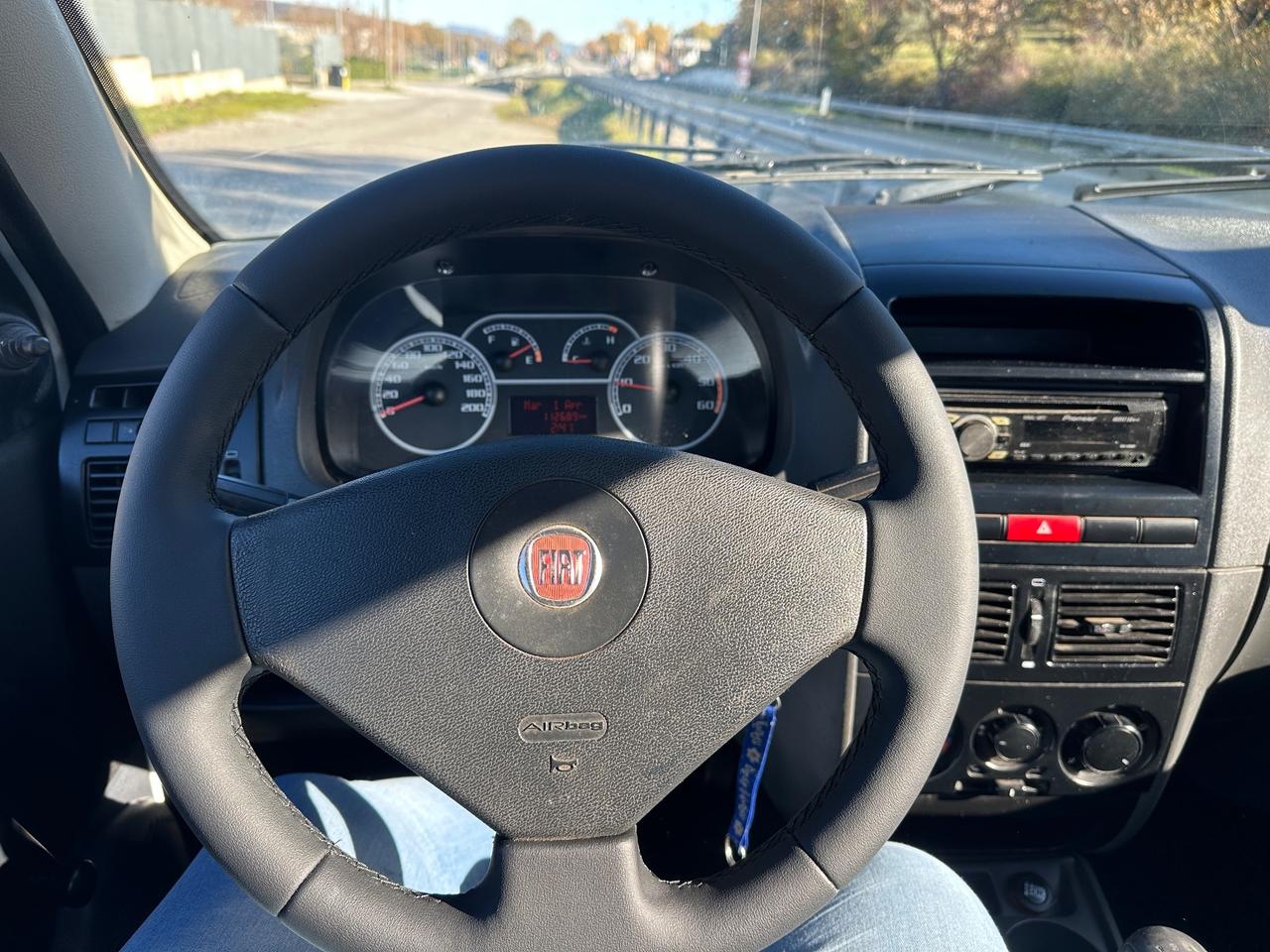 Fiat Strada 1.3 MJT 95CV Pick-up Working