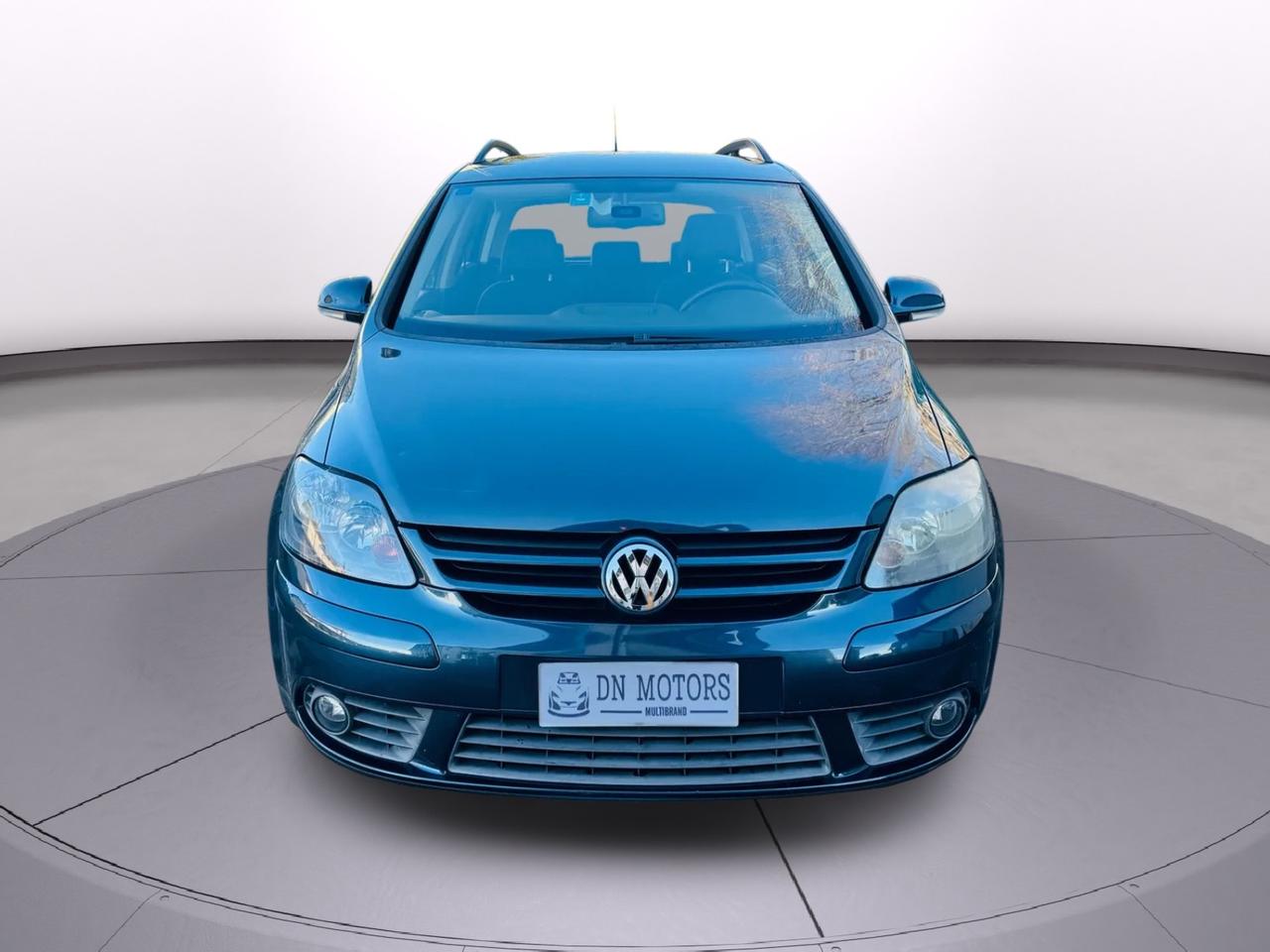 Volkswagen Golf Plus 1.6 benzina 2009 neo patentati